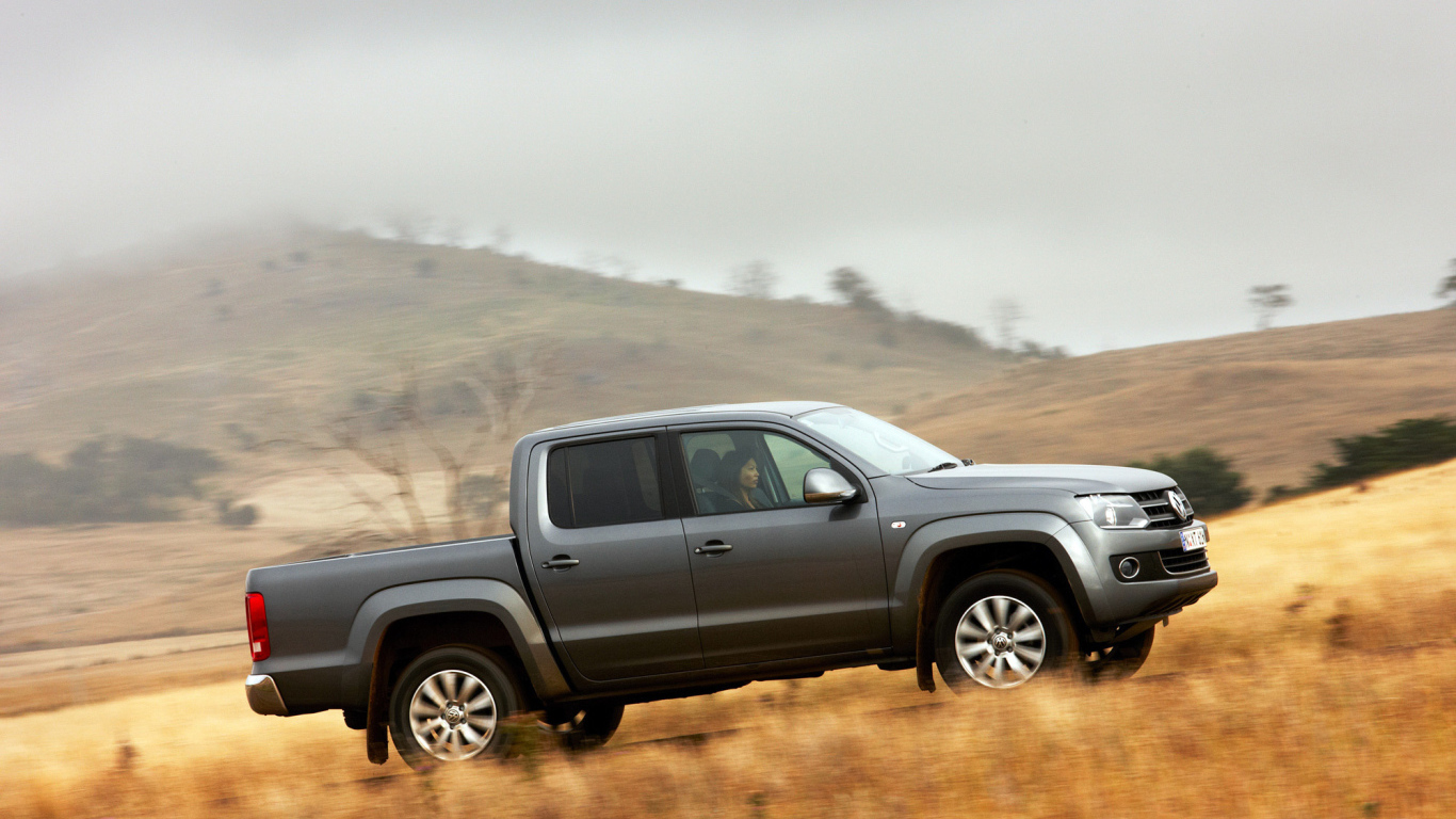 Красивый автомобиль Volkswagen Amarok