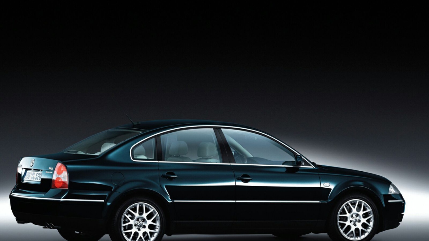 Автомобиль марки Volkswagen модели Passat