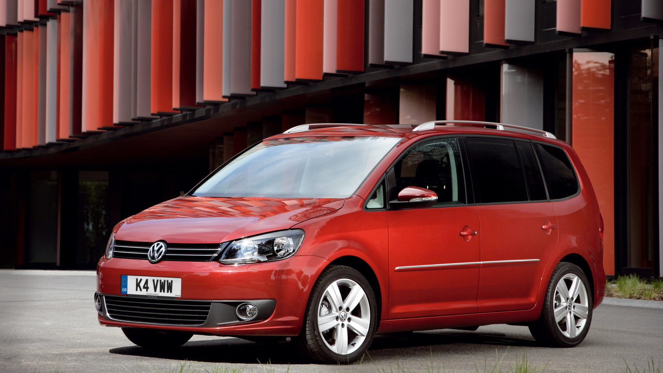 Надежный автомобиль Volkswagen Touran