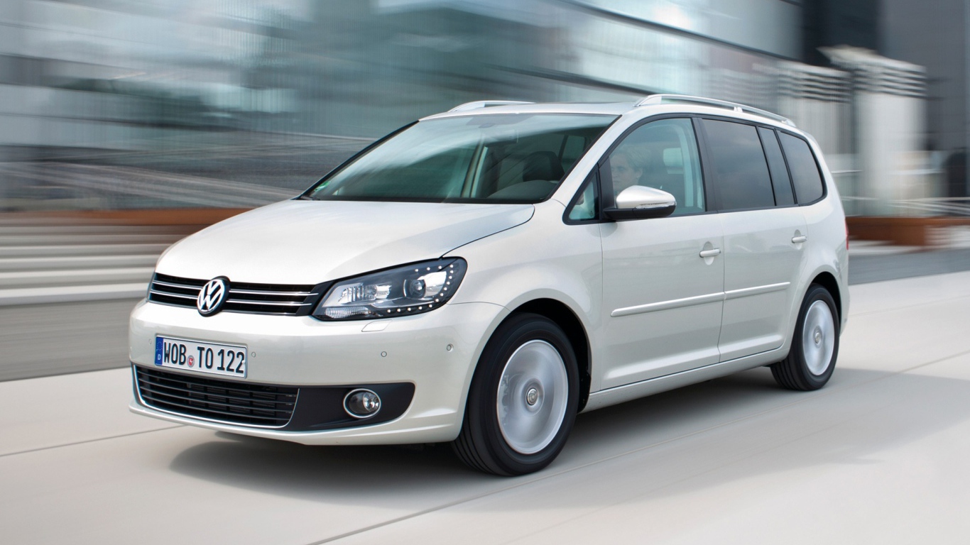 Тест драйв автомобиля Volkswagen Touran