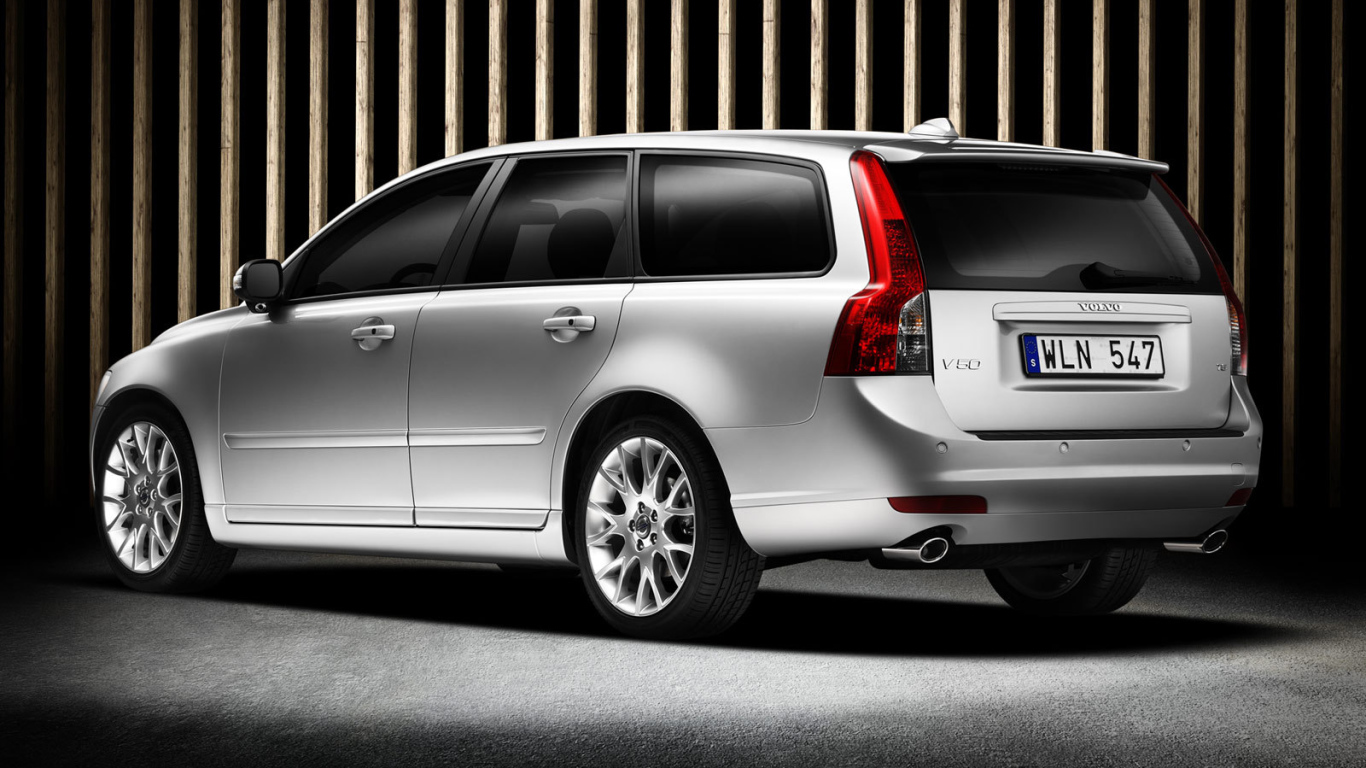 Надежная машина Volvo v50