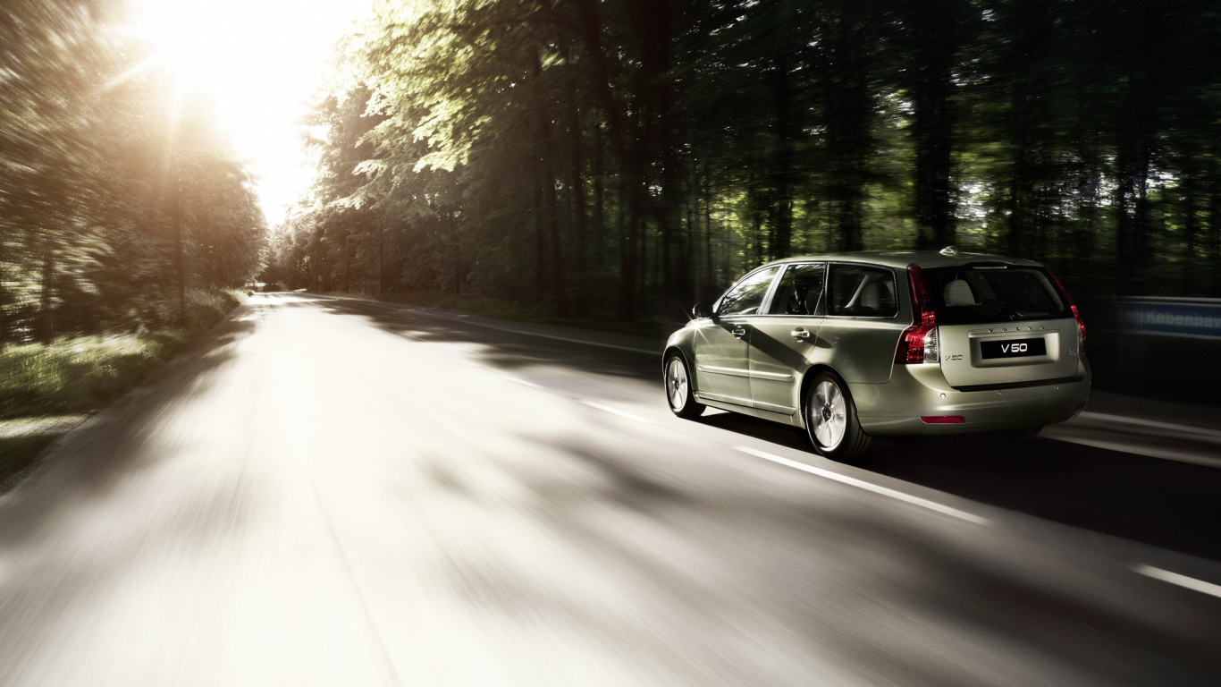 Новый автомобиль Volvo v50