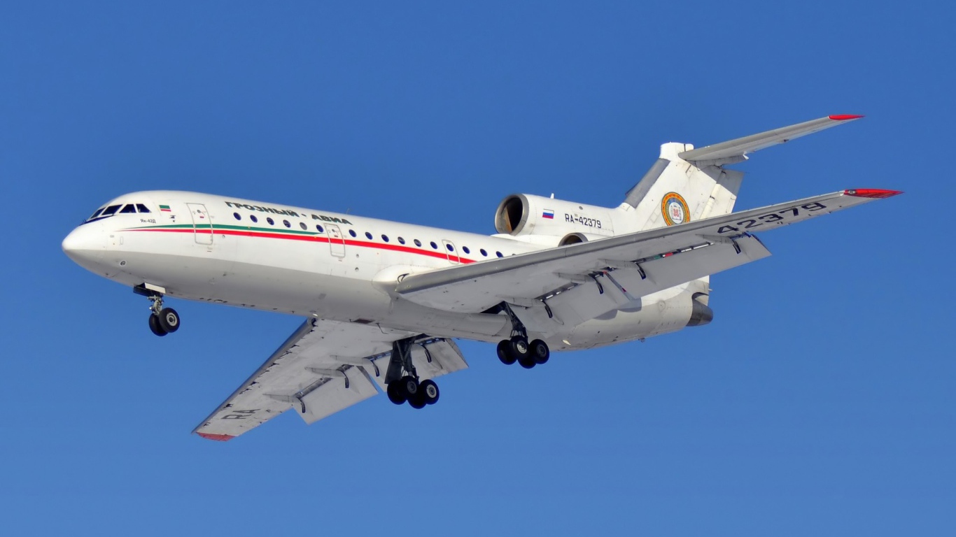 ЯК-42 идет на посадку