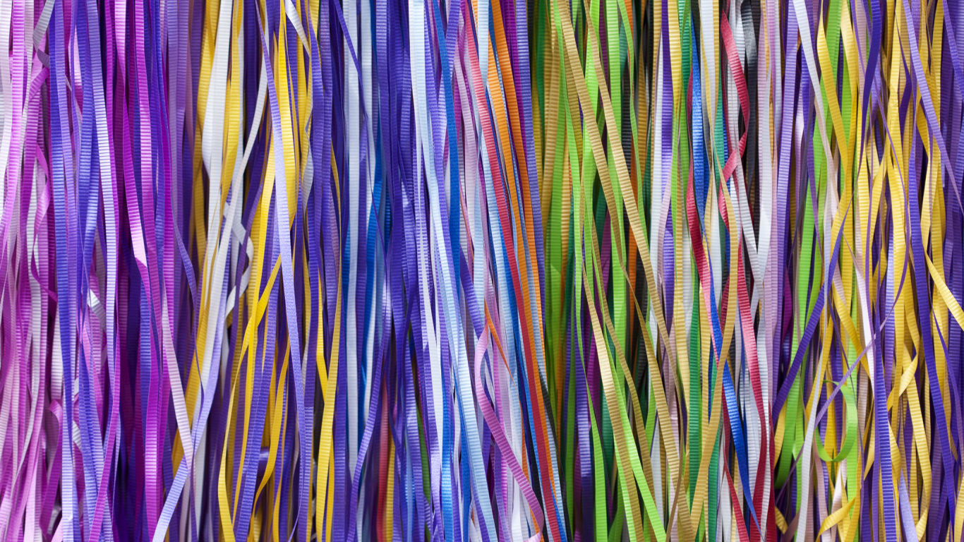 Много разной тесьмы