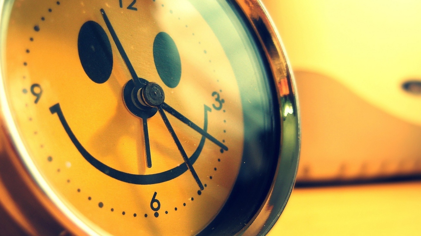 Часы с улыбкой