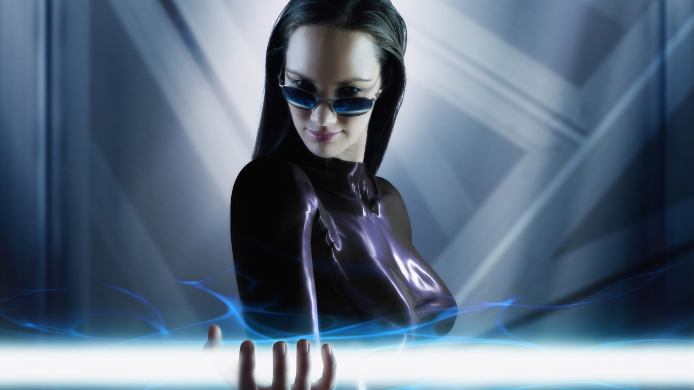 Женщина держит луч света