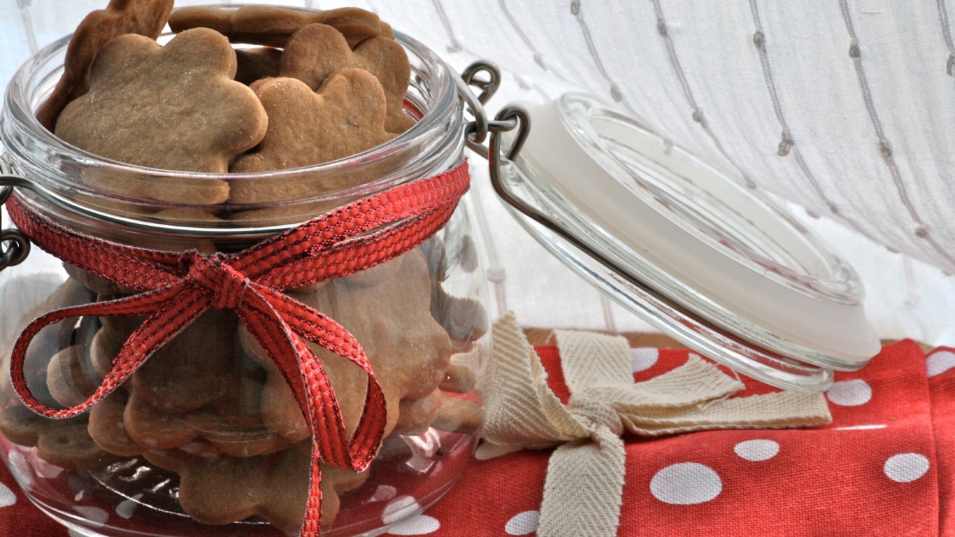 Банка домашнего печенья