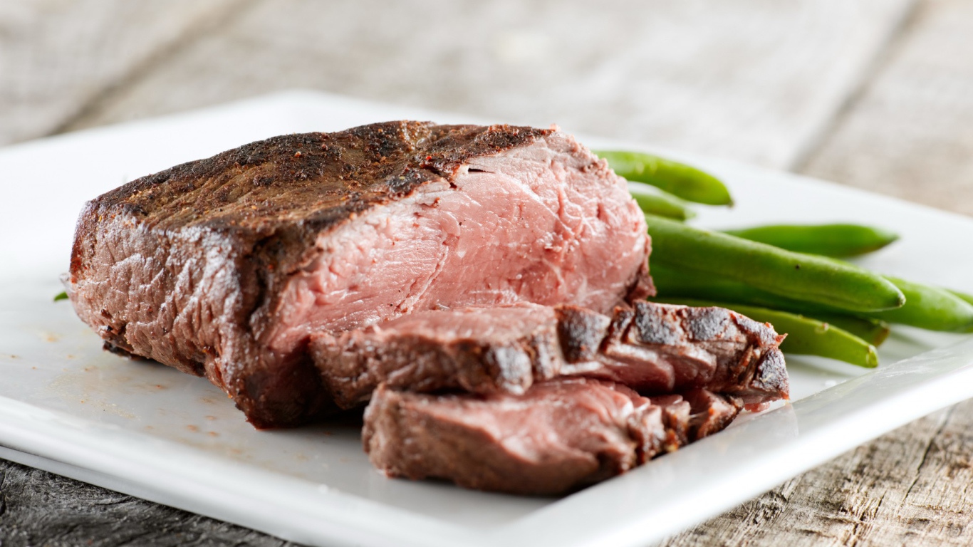 Аппетитный стейк