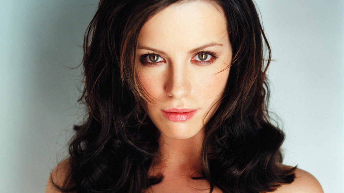 Актриса Кейт Бекинсейл из фильма Преисподней