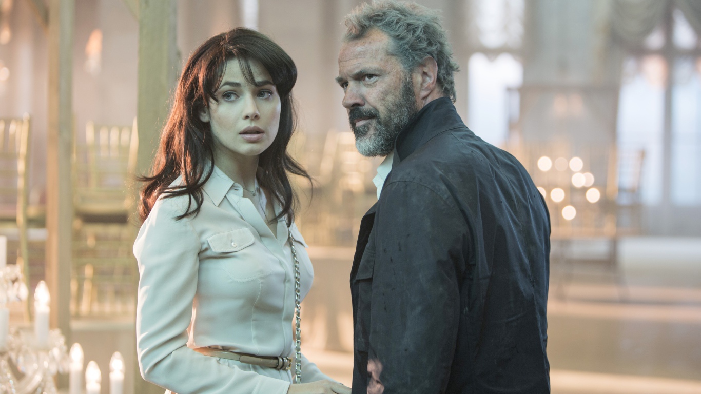 Очаровательная актриса Юлия Снигирь