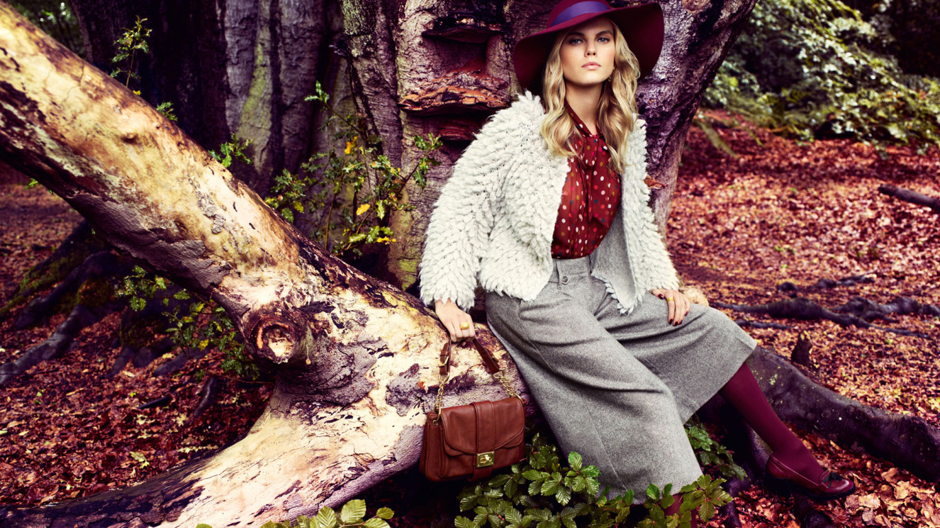 Очаровательная модель Марина Линчук