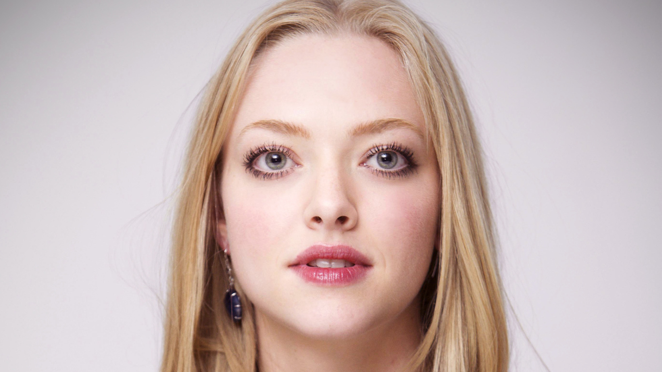 Популярная Актриса Аманда Сейфрид