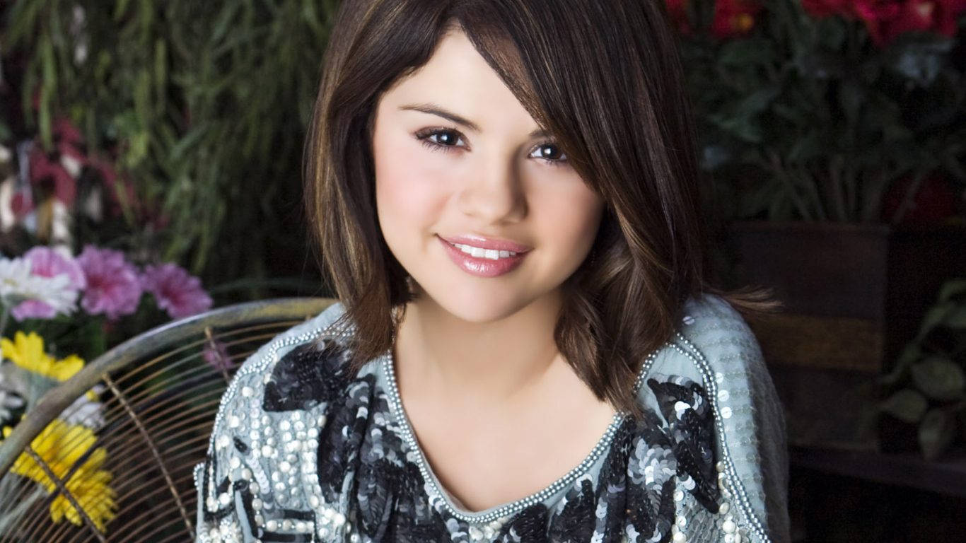 Селена Гомес