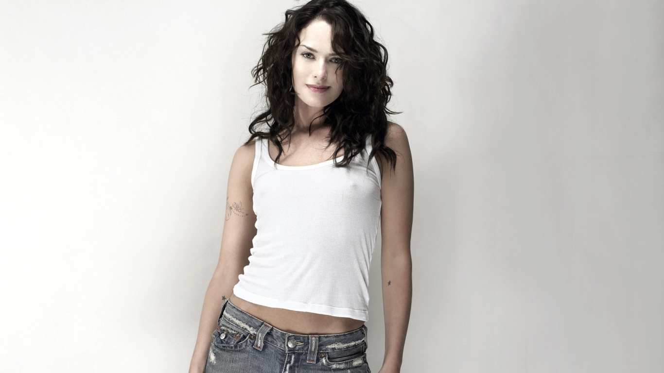 Красивая актриса Лина Хиди