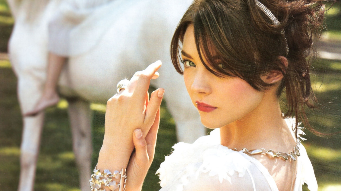 Суперзвезда Натали Дормер