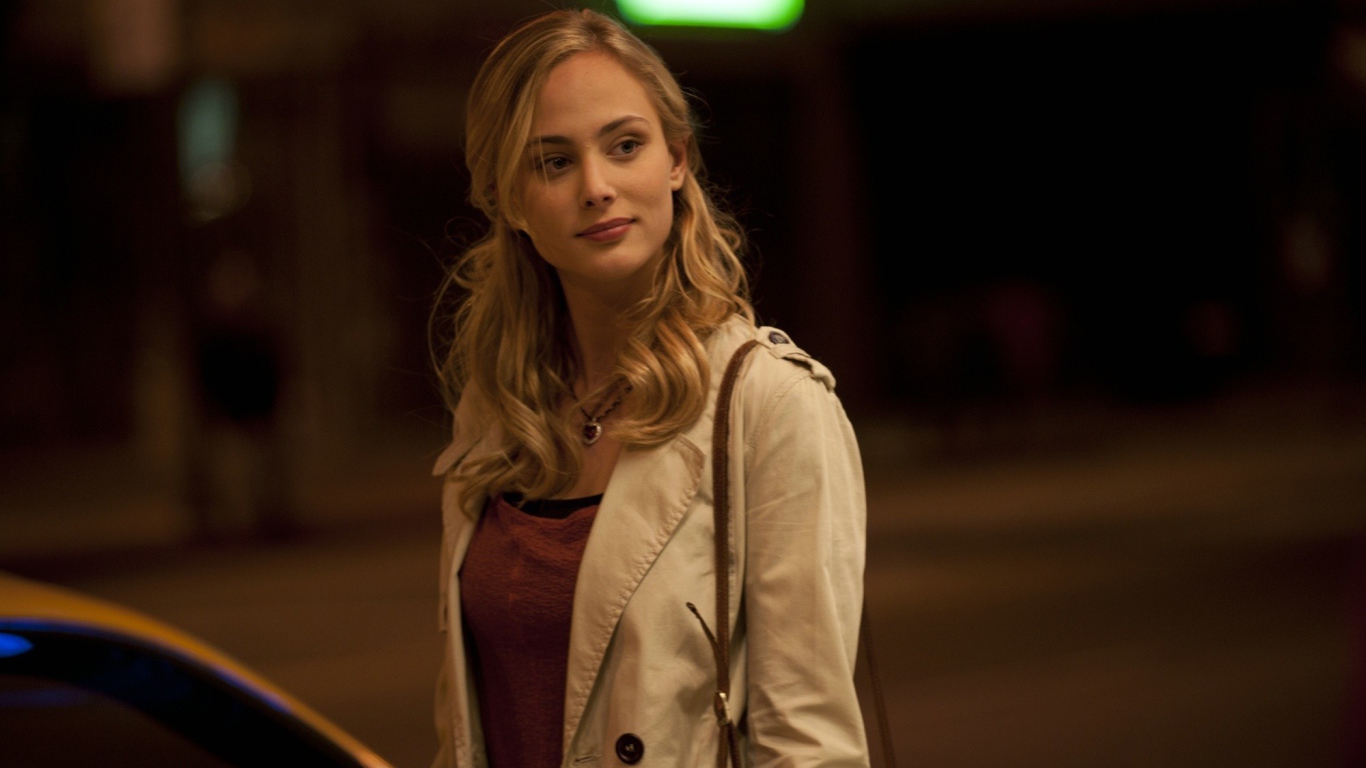 Прекрасная актриса Нора Арнезедер