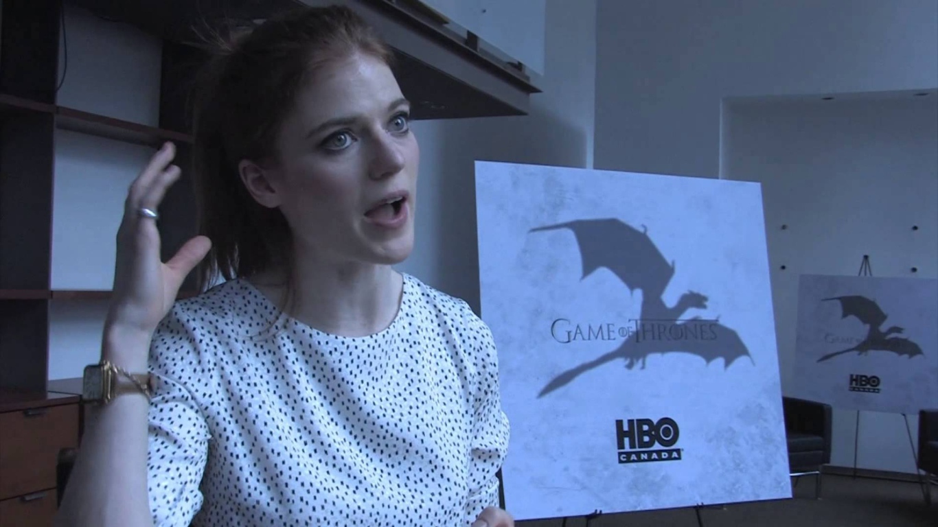 Очаровательная Роуз Лесли