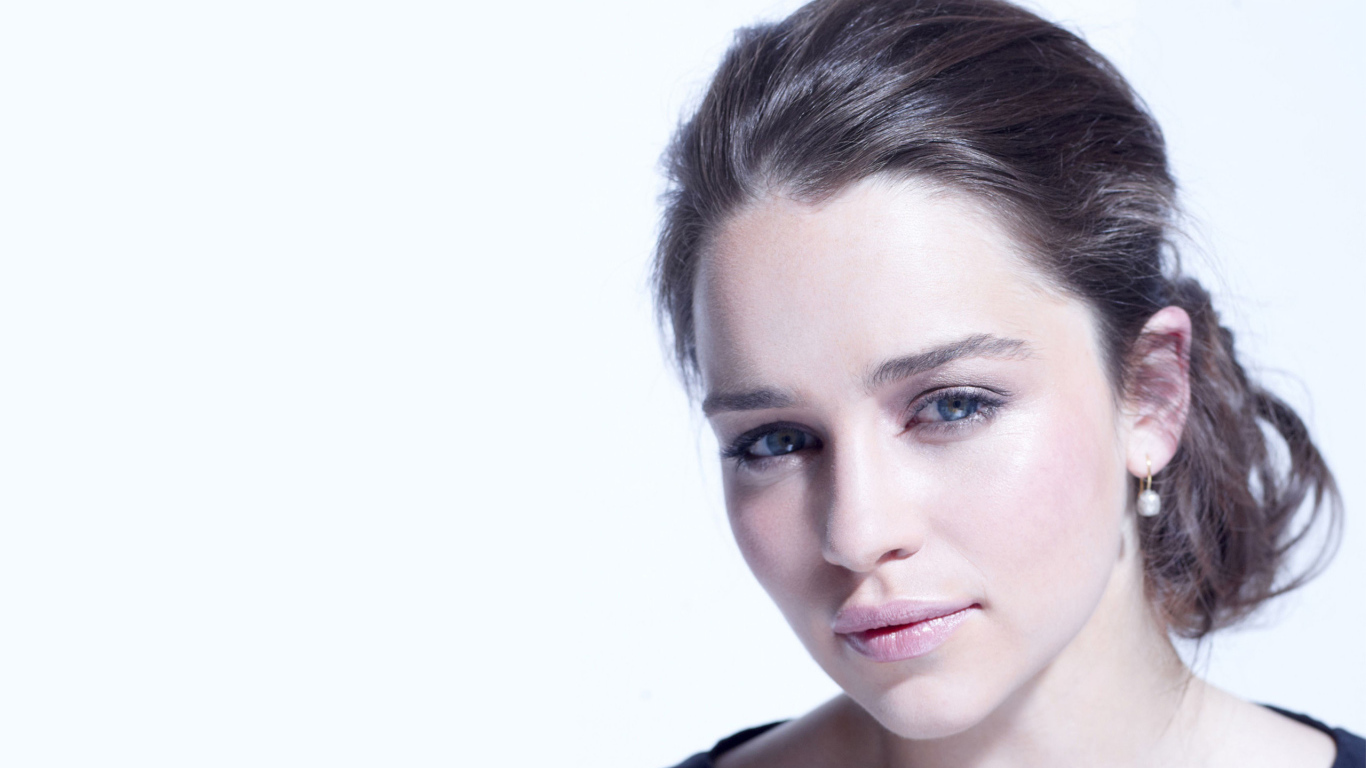 Супермодель Эмилия Кларк