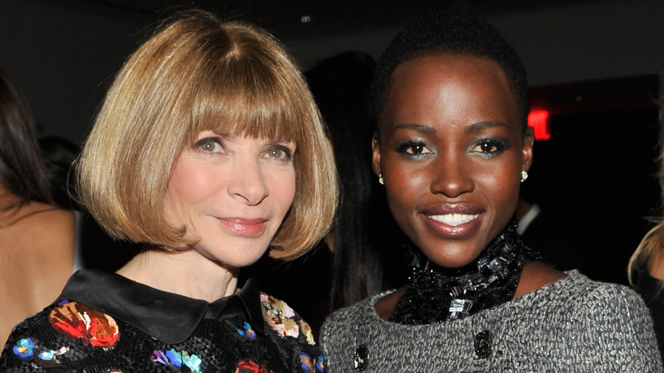 Популярная модель Лупита Нионго