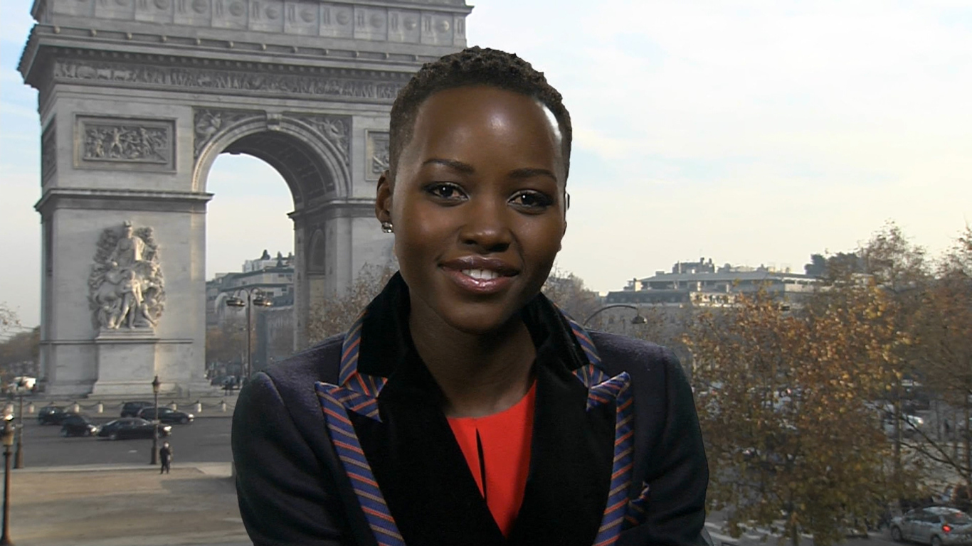 Популярная супермодель Лупита Нионго