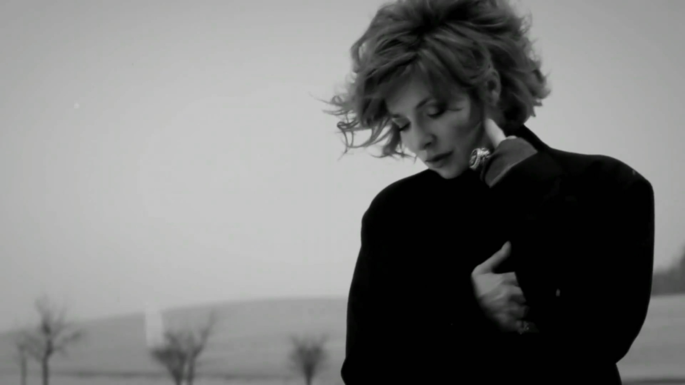 Очаровательная актриса Милен Фармер