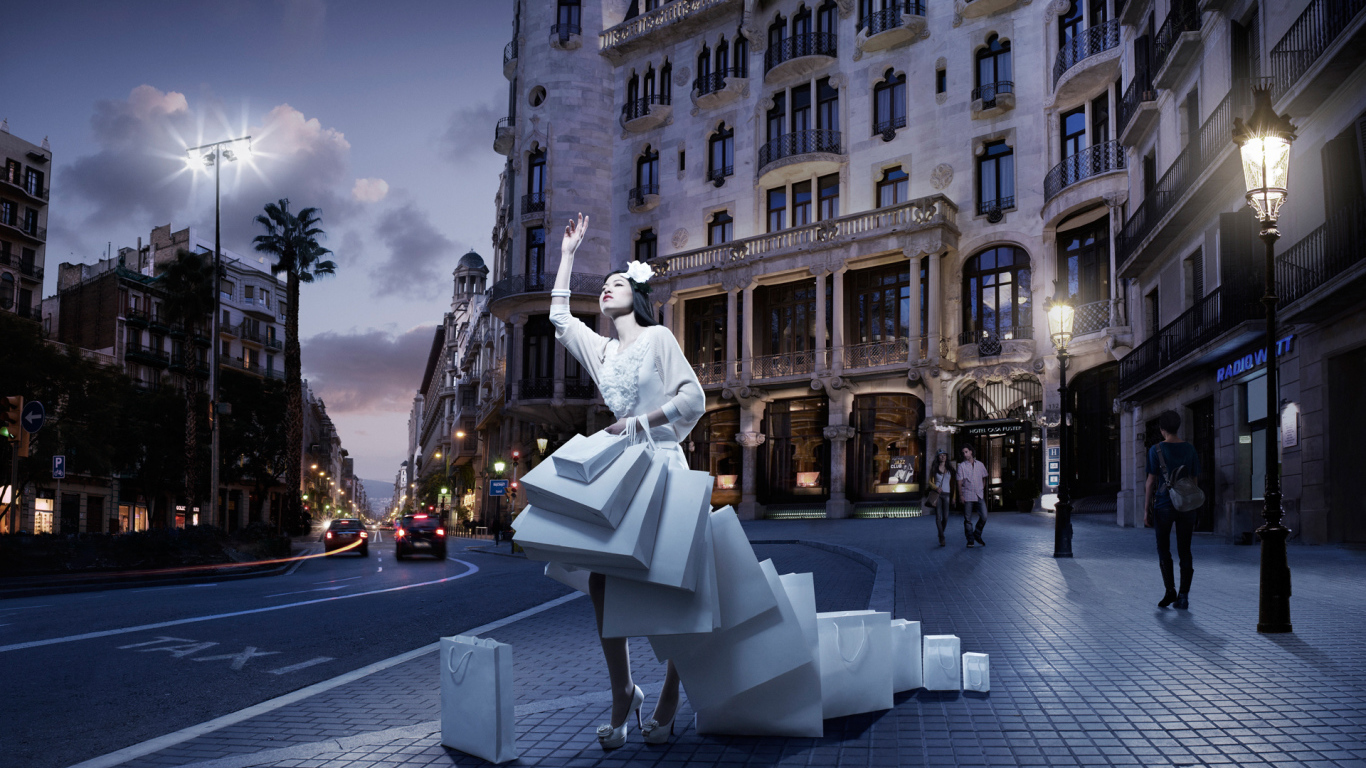 Девушка после шоппинга, рекламное фото