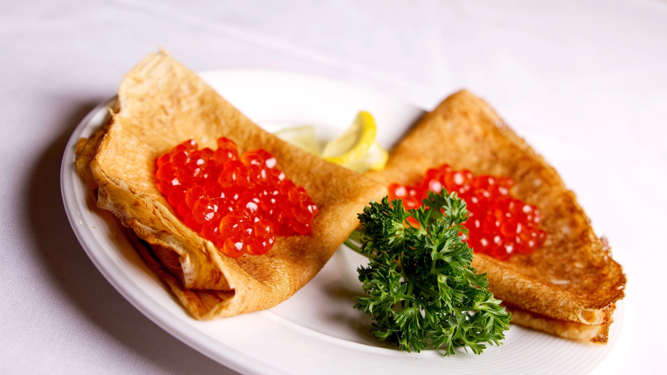 Блинчики с икоркой на Масленицу