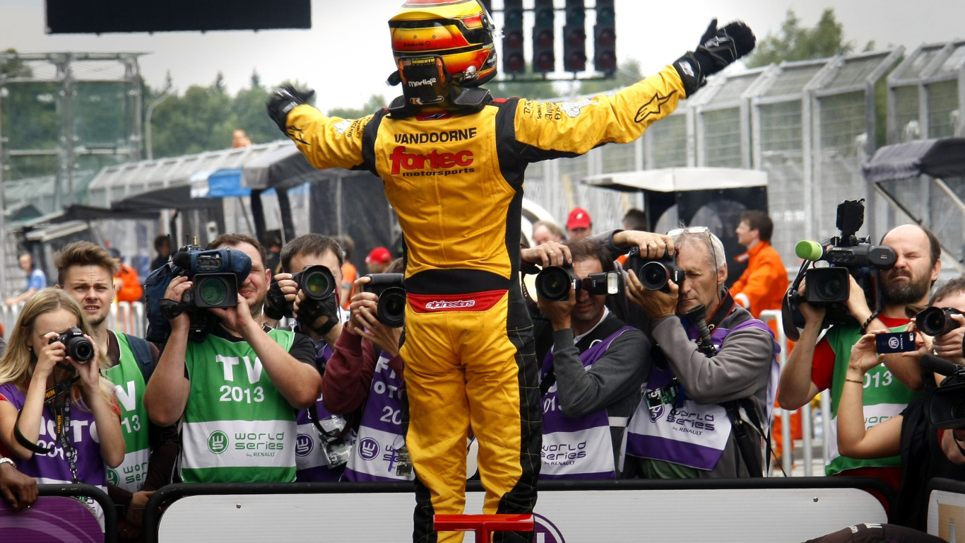 Славный спортсмен Михаил Алешин