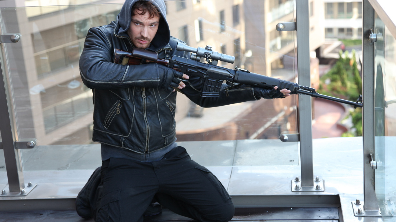 Знаменитая Кинозвезда Алексей Чадов