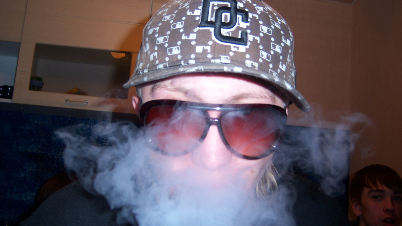 Киноактер Витя АК