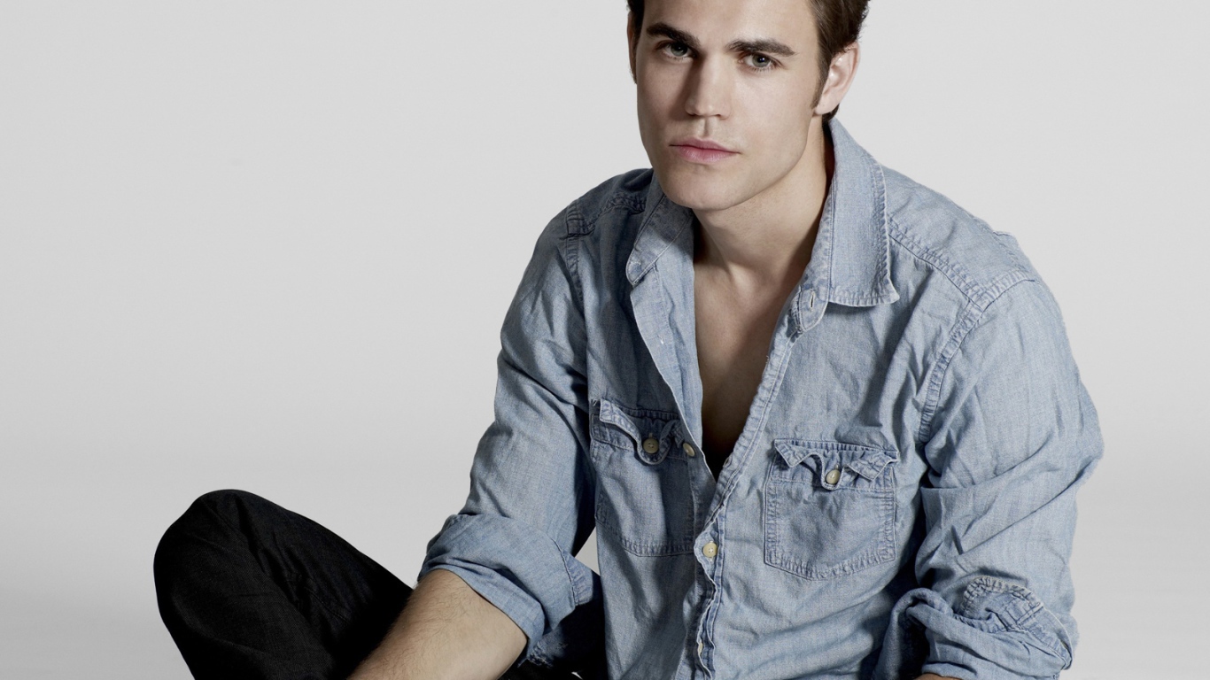 Популярный актер Пол Уэсли