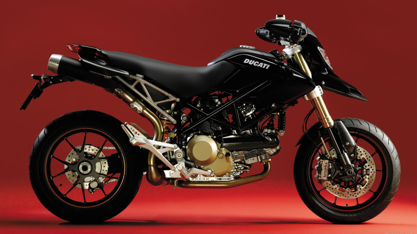 Красивый мотоцикл Ducati Hypermotard