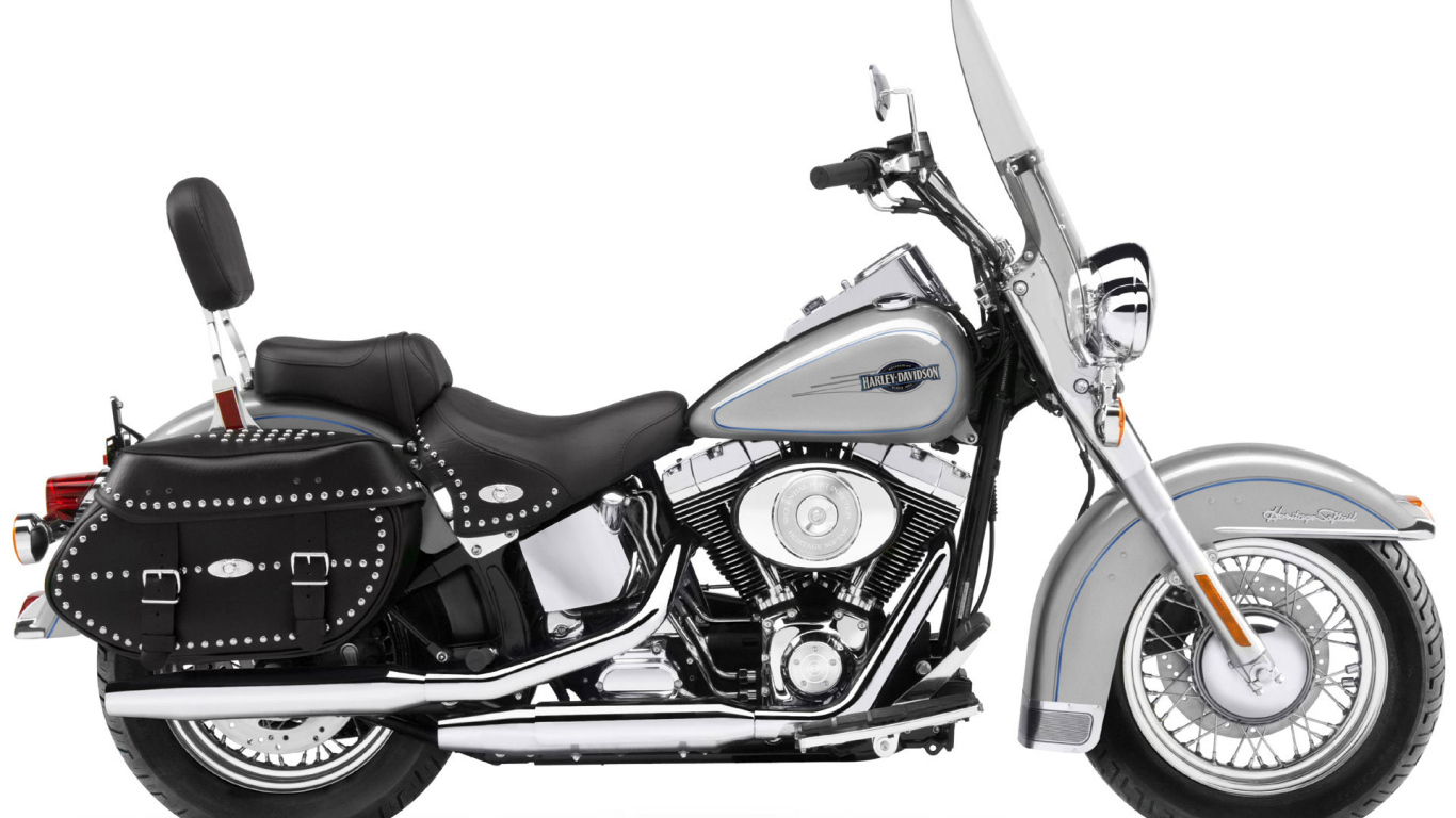 Красивый мотоцикл Harley-Davidson Heritage Softail