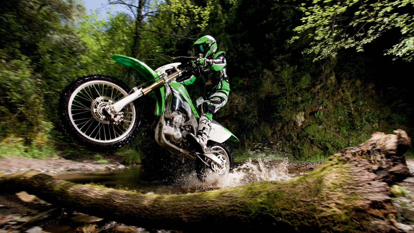 Красивый мотоцикл в москве Kawasaki KLX 450 R