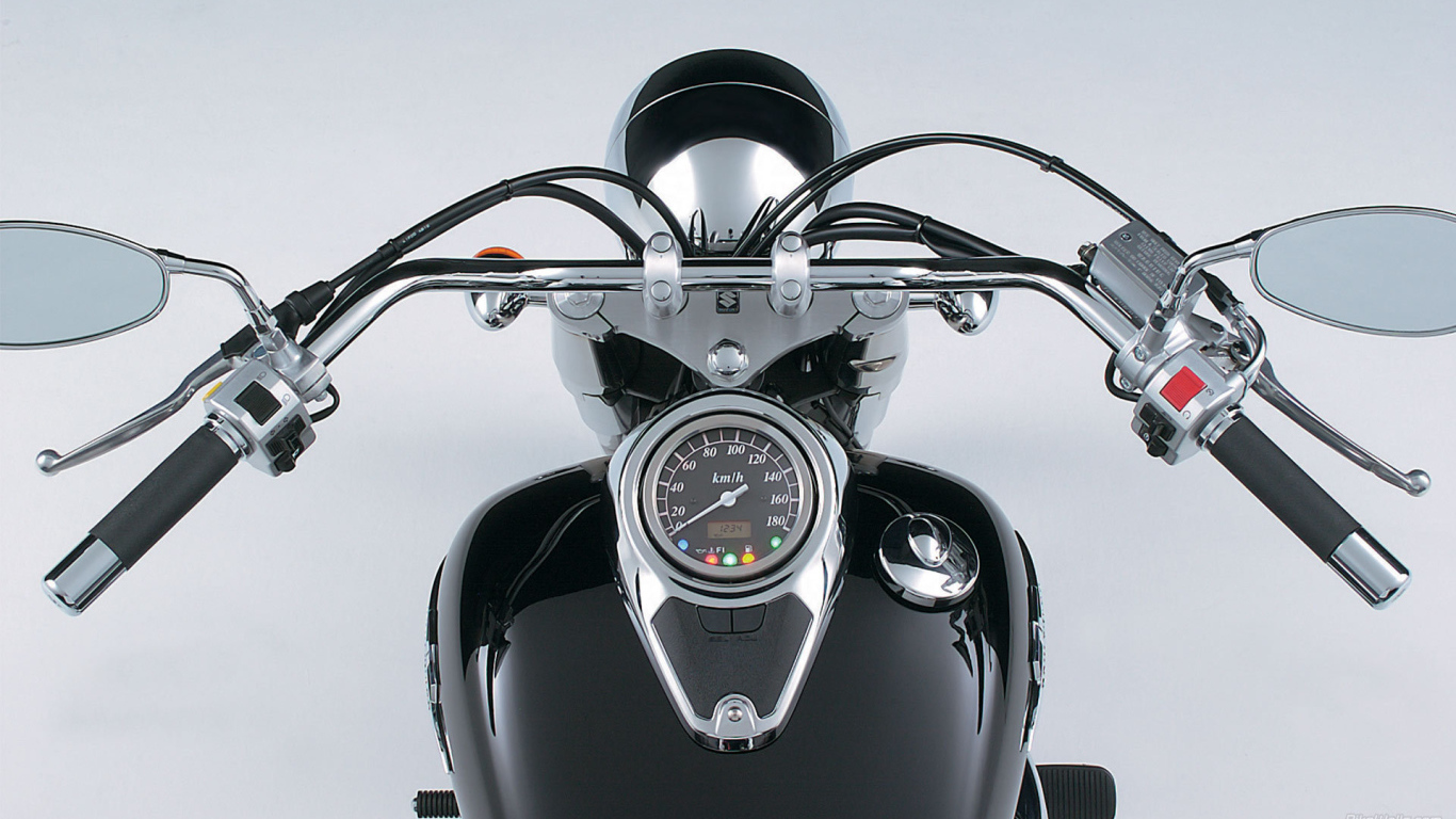 Красивый мотоцикл в москве Suzuki  Intruder C800C