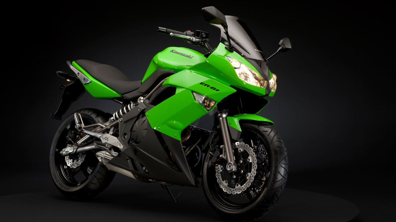 Мотоцикл модели Kawasaki ER-6f