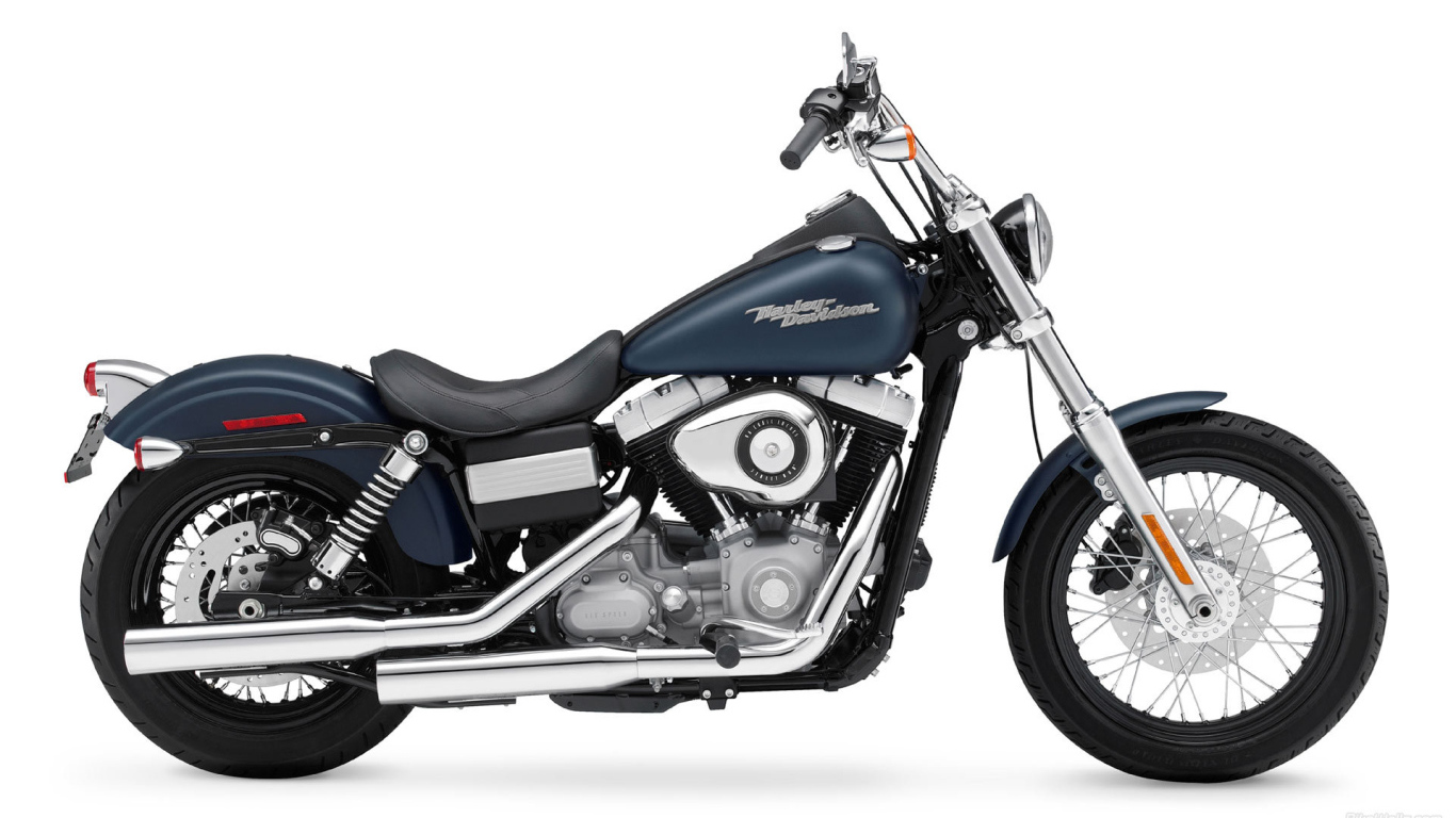 Быстрый мотоцикл Harley-Davidson Dyna Street Bob