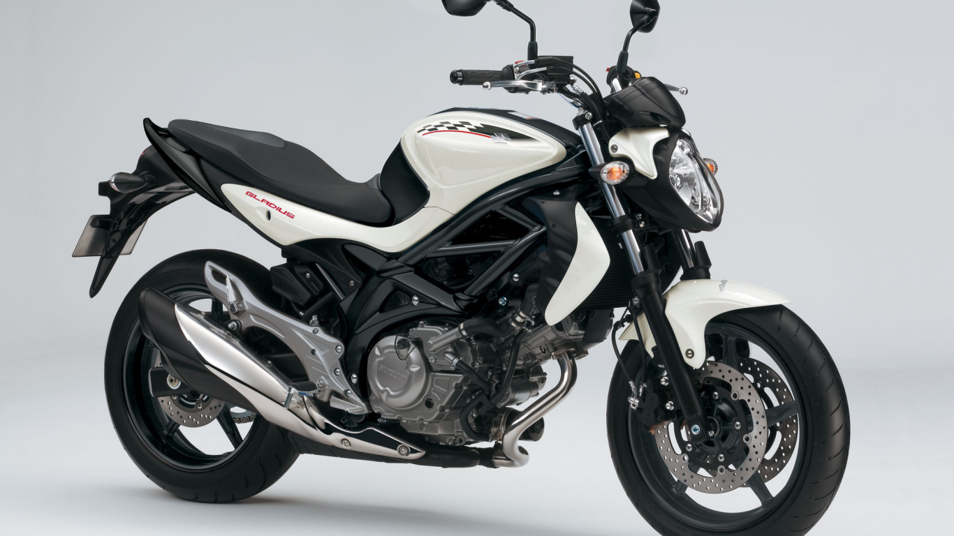 Быстрый мотоцикл Suzuki SFV 650
