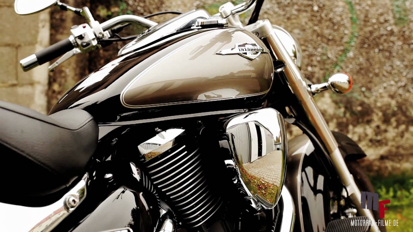 Невероятный мотоцикл Suzuki Intruder C800C