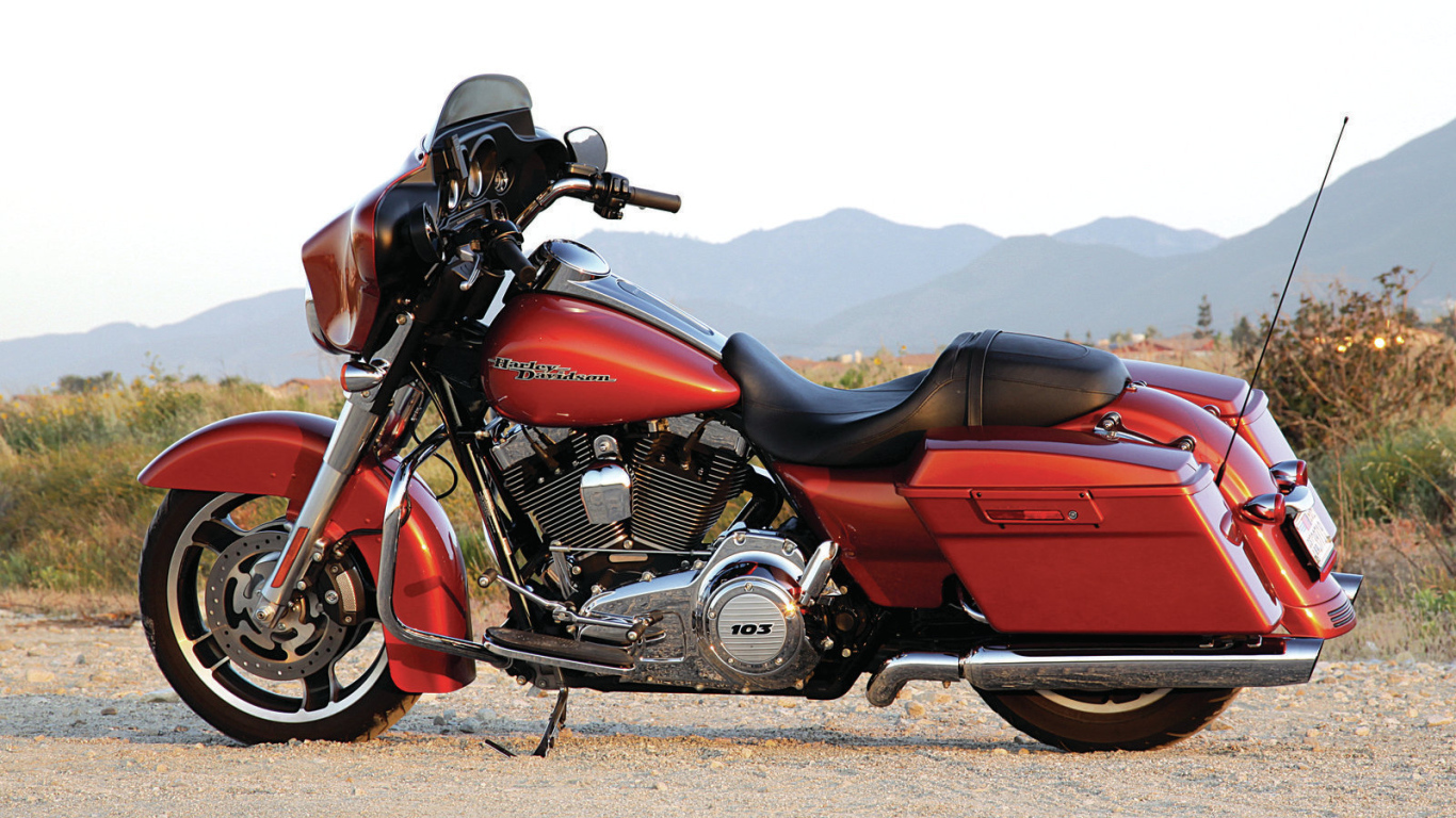 Невероятно быстрый мотоциклHarley-Davidson Street Glide