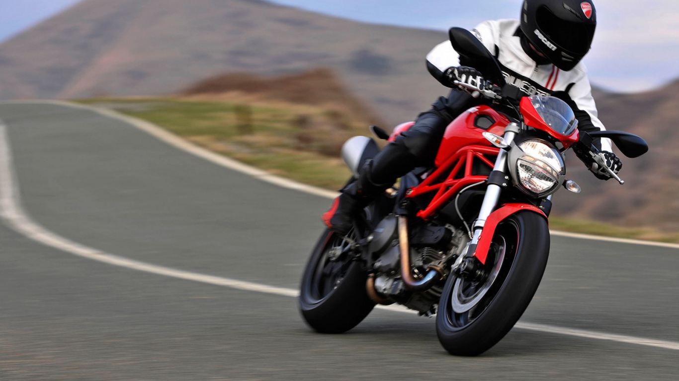 Новый мотоцикл Ducati Monster 1200