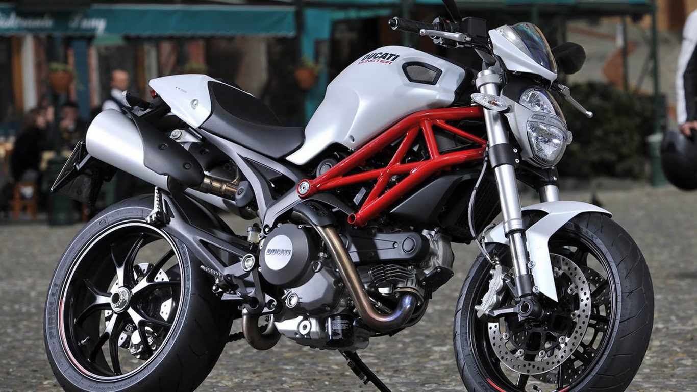Новый мотоцикл Ducati Monster 796 Corse Stripe