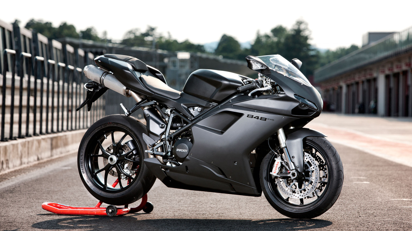 Новый мотоцикл Ducati Superbike 848 Evo