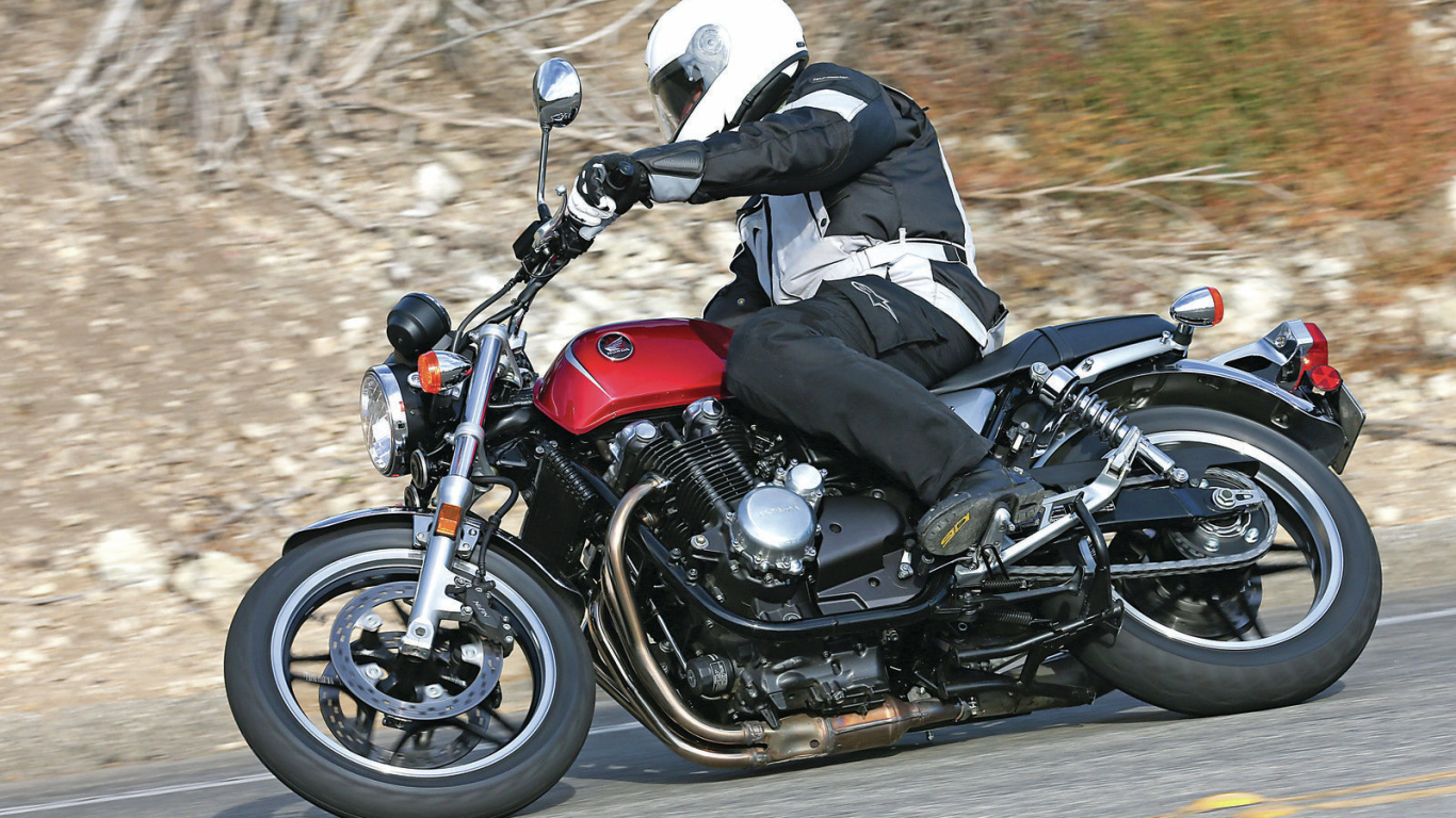 Новый мотоцикл Honda CB 1100