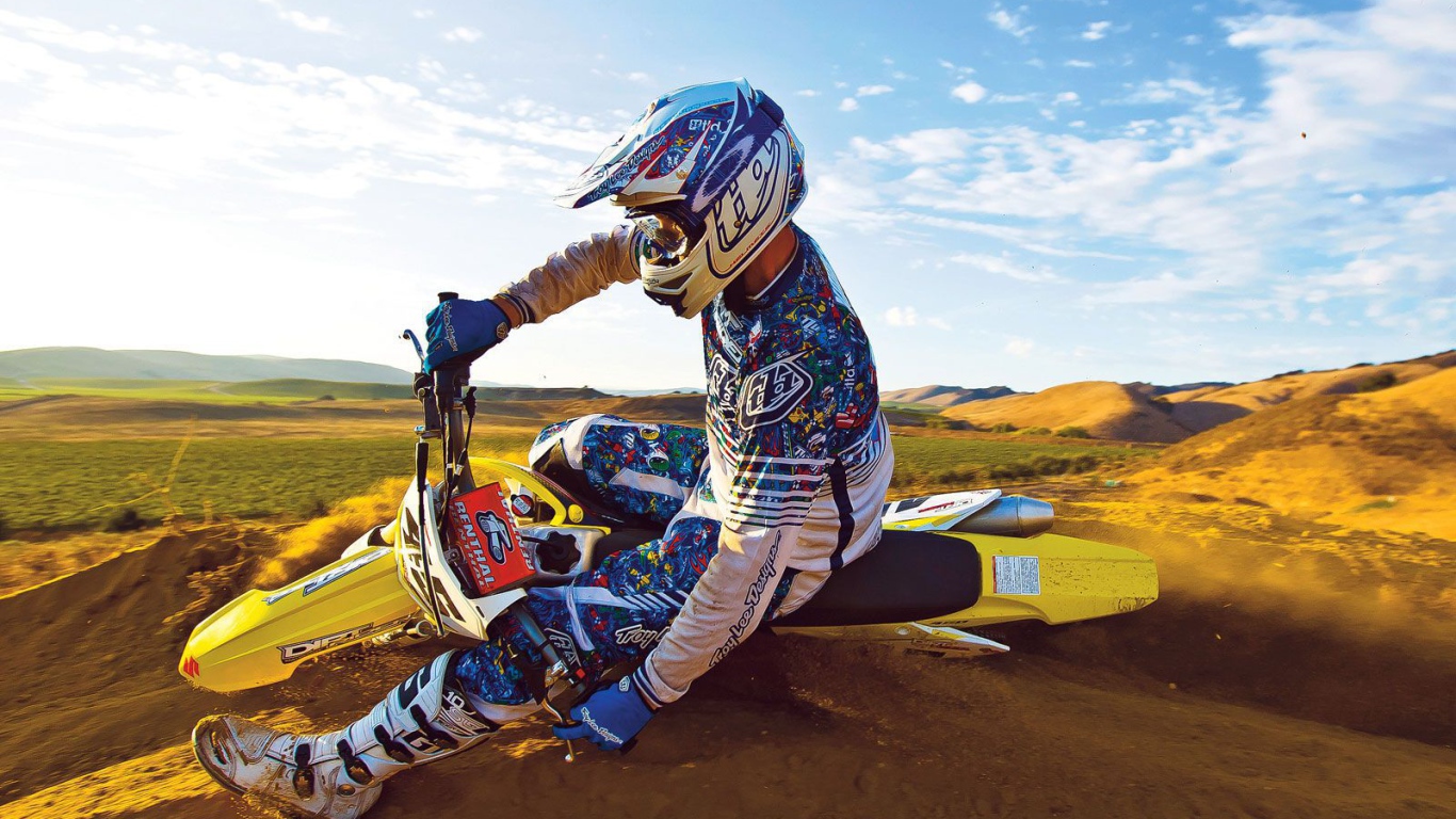 Новый мотоцикл Suzuki RM-Z 250