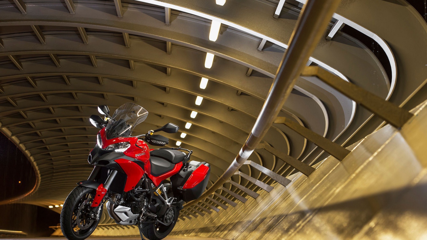 Новый надежный мотоцикл Ducati Multistrada 1200 S Granturismo