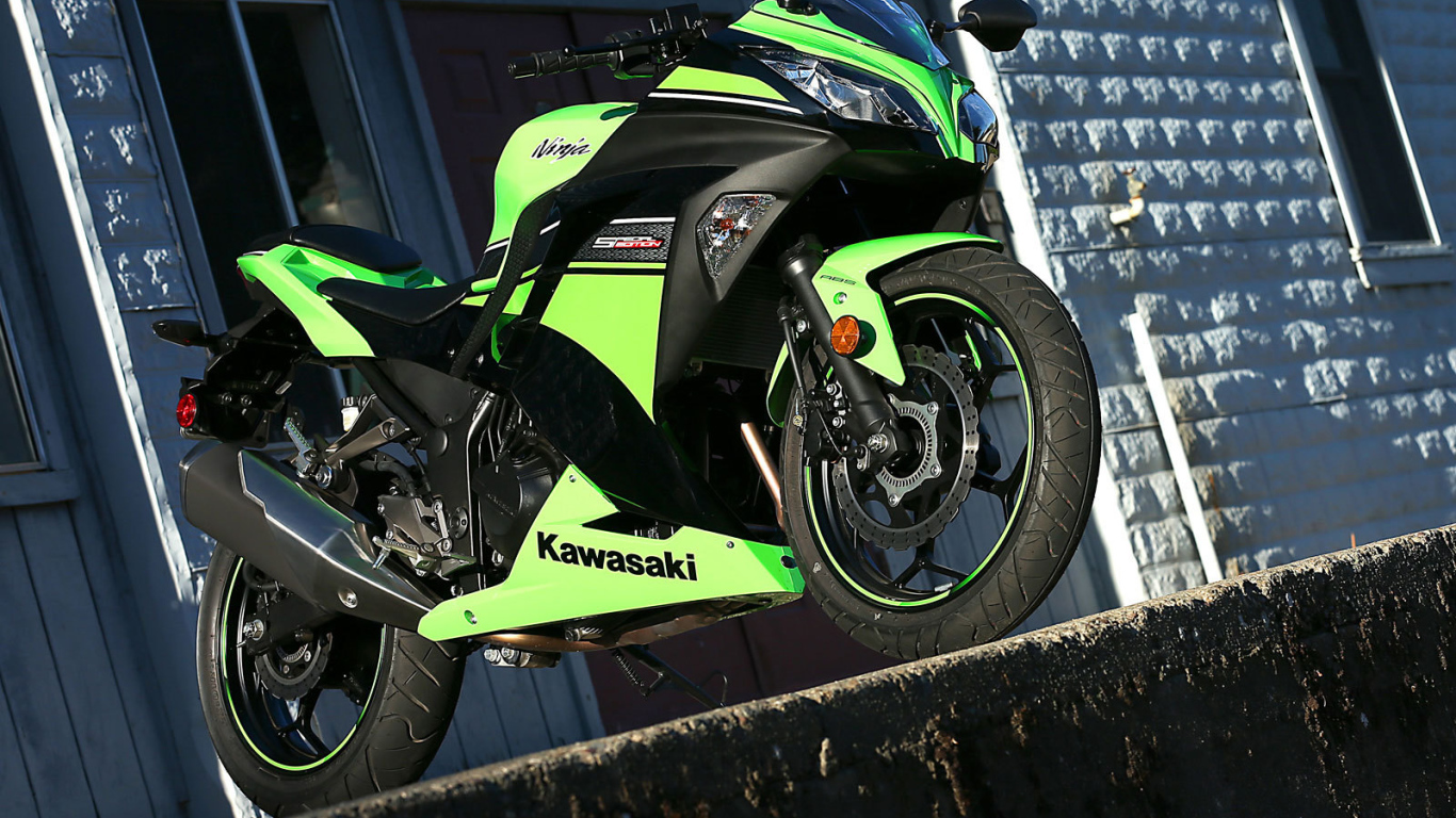 Надежный мотоцикл Kawasaki Ninja 300