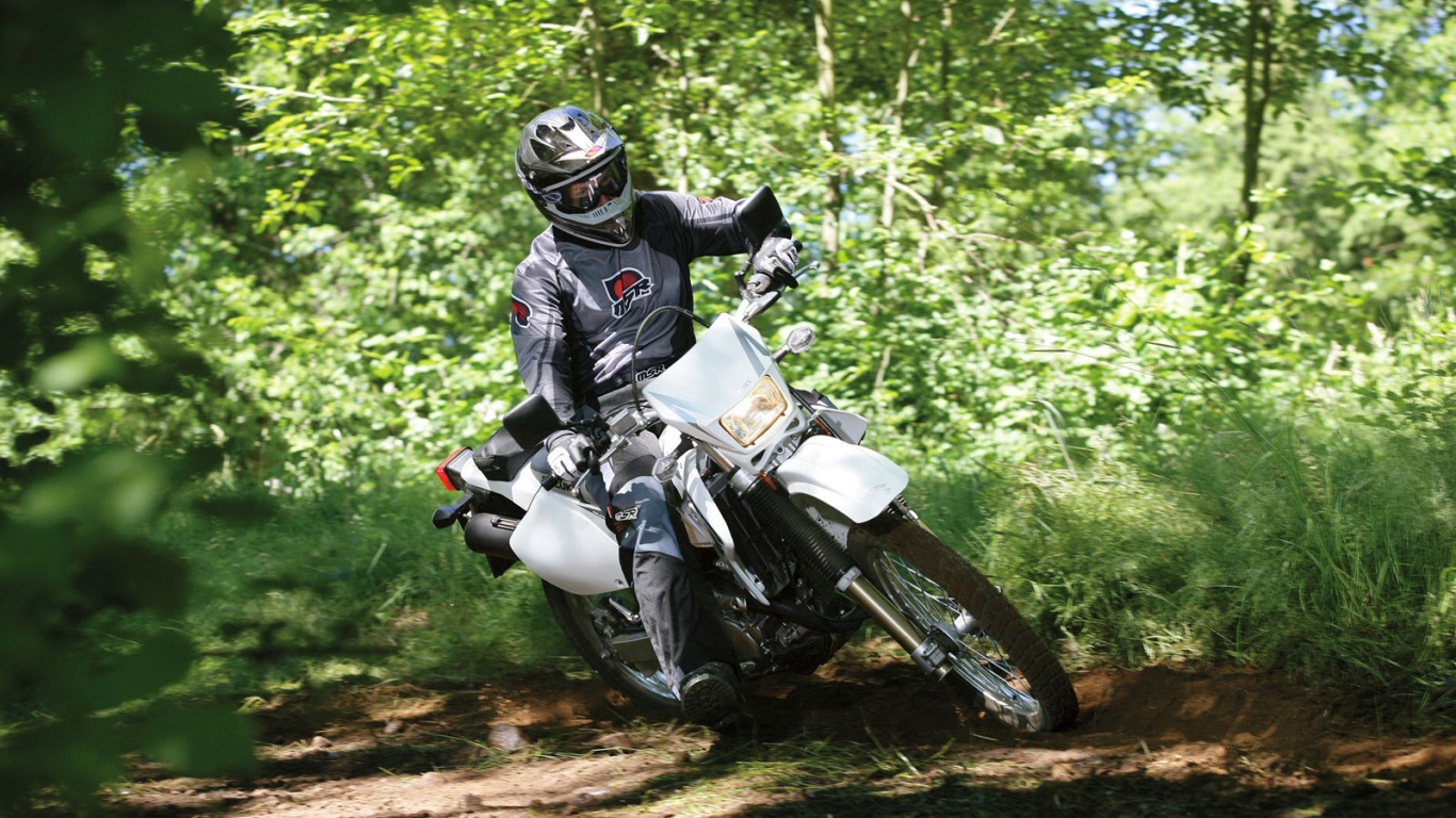 Надежный мотоцикл Suzuki DR-Z400 S