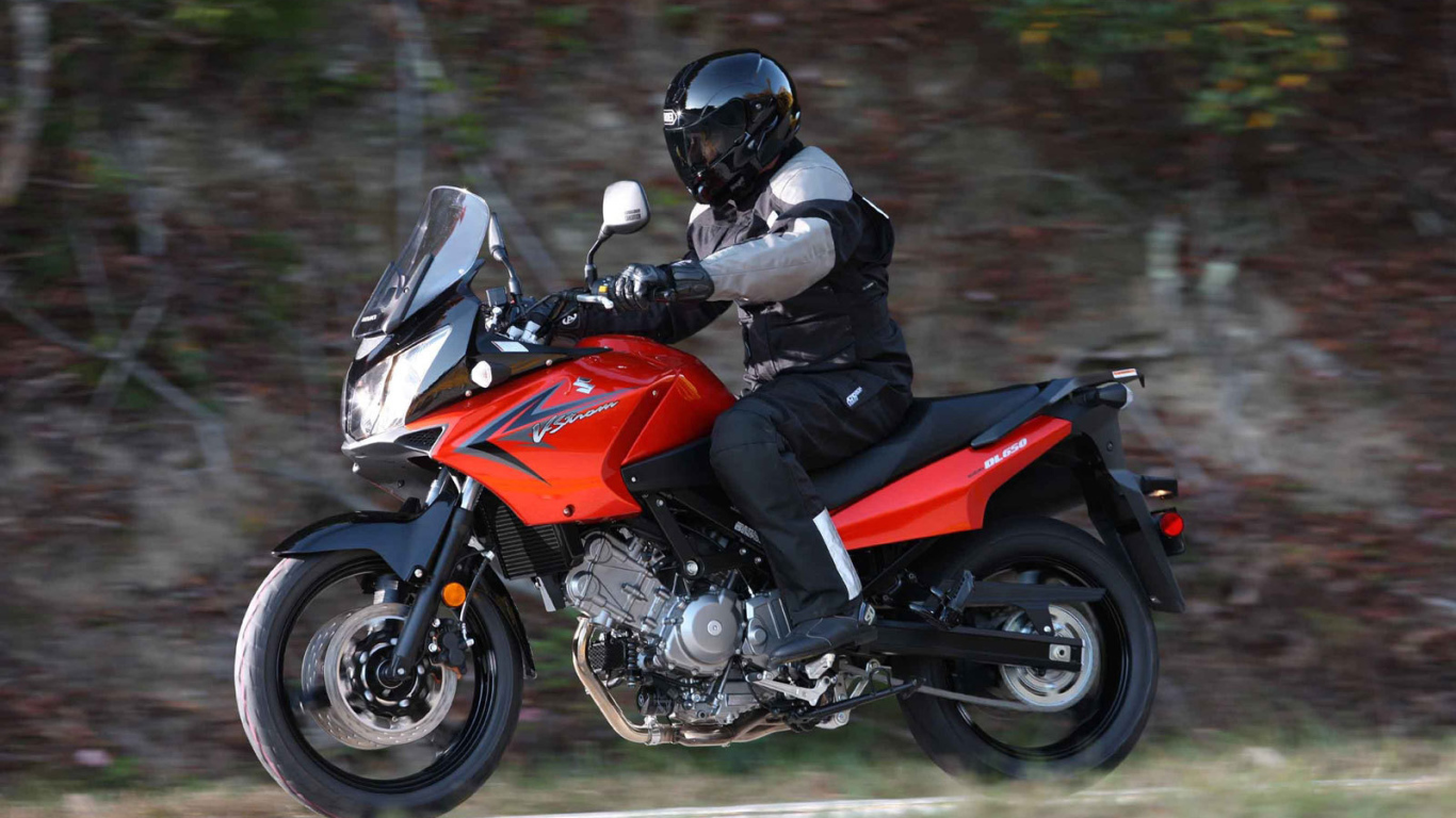 Надежный мотоцикл Suzuki V-Storm 650 ABS