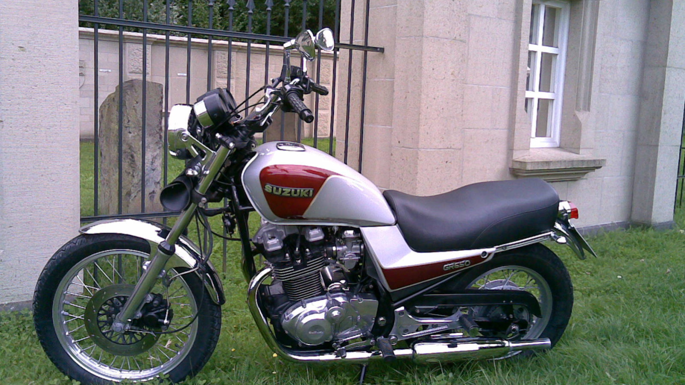 Мотоцикл Suzuki модели RV 125